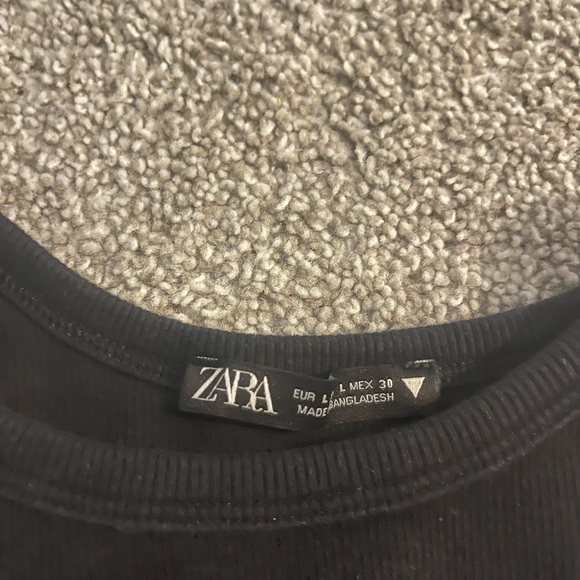 Zara Racerback Tank - Picture 3 of 3